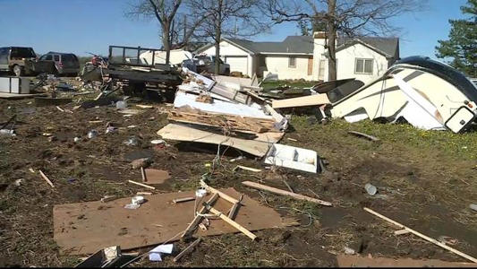 Storms bring suspected tornadoes to at least 4 states<br><br>