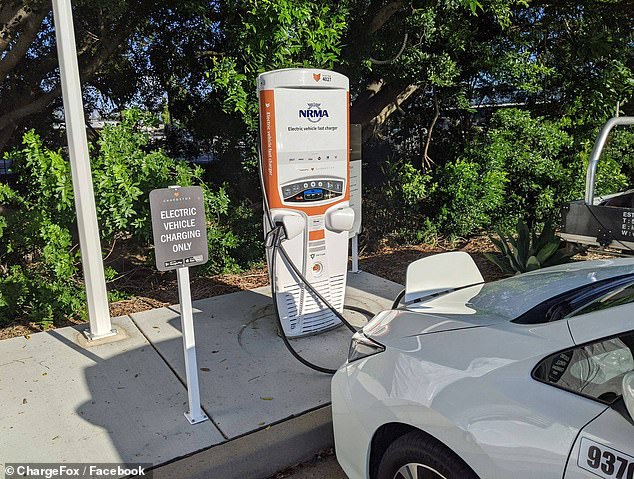 porsche driver's infuriating act at electric vehicle charging station