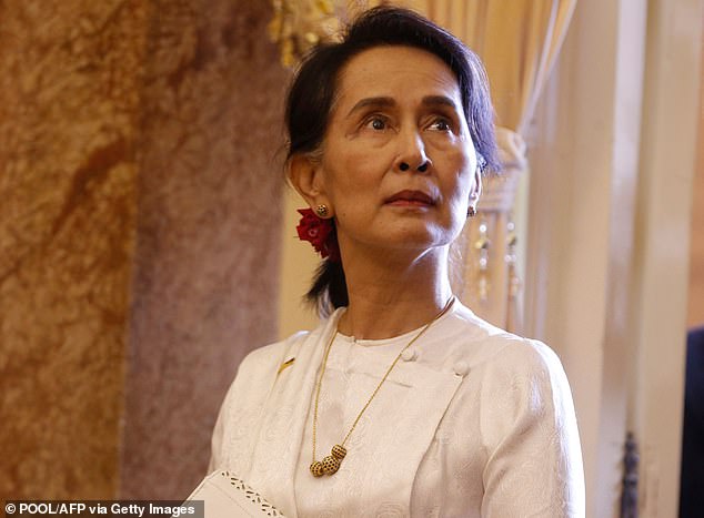 aung san suu kyi is moved to house arrest over heatstroke fears