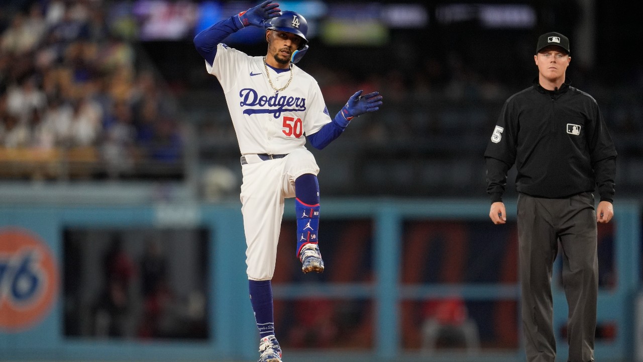 mookie betts ties career high with five hits as dodgers beat nationals