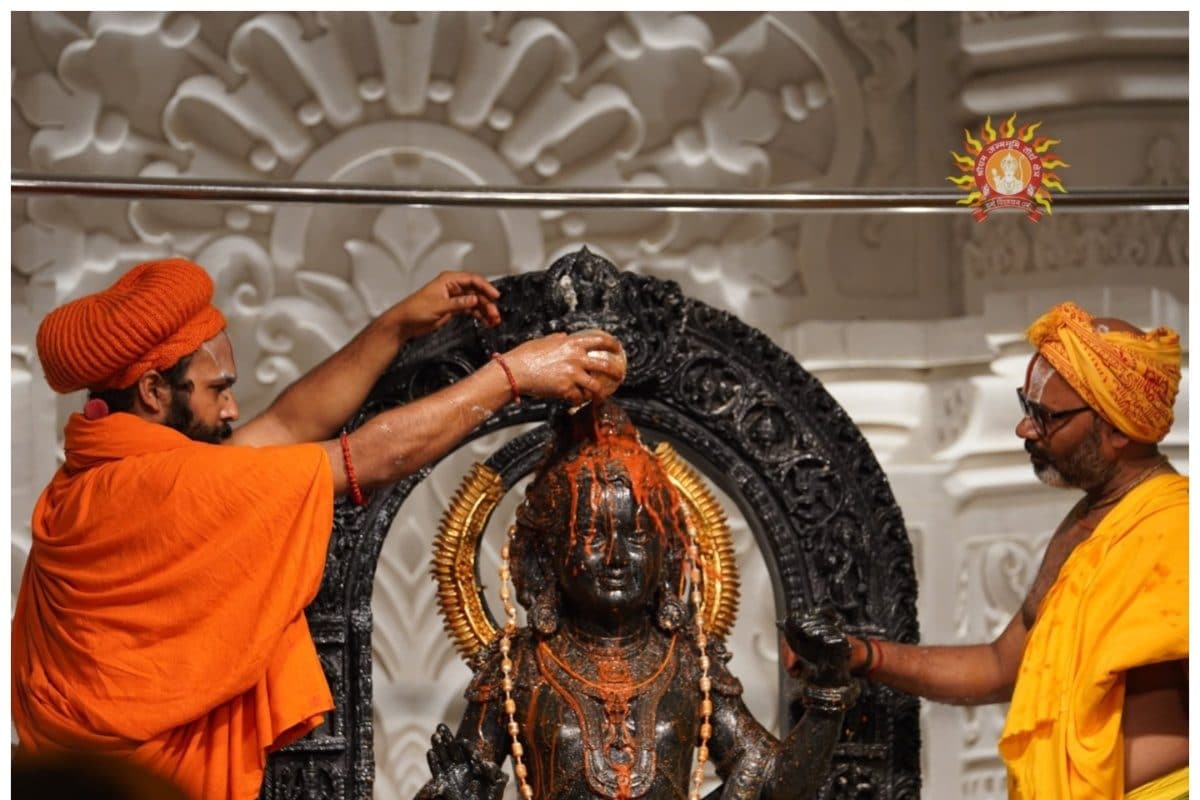 stunning first visuals of 'surya tilak' on ayodhya's ram lalla | watch