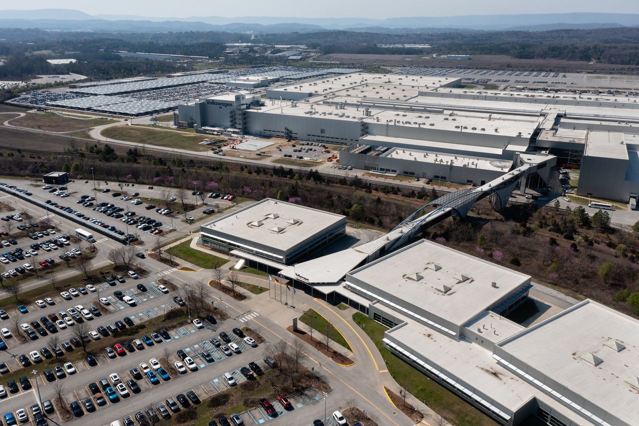 amazon, vw workers vote on unionizing tennessee plant in latest uaw push