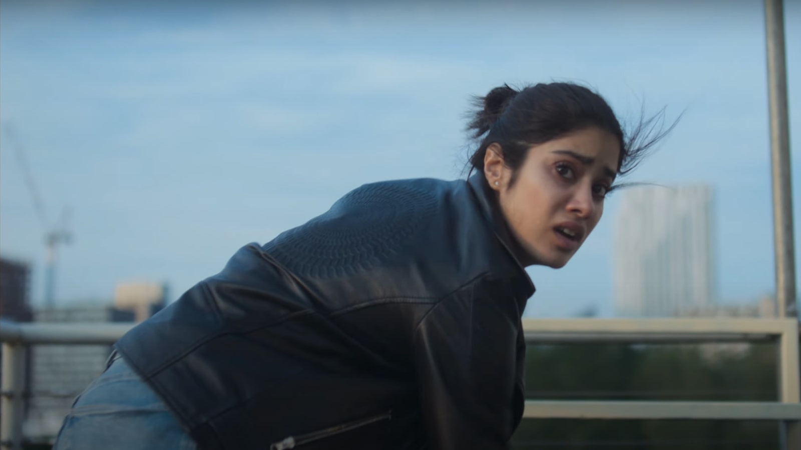 android, ulajh teaser: janhvi kapoor steps out of her comfort zone, but isn’t ready to bow down to ‘dangerous’ personal conspiracy