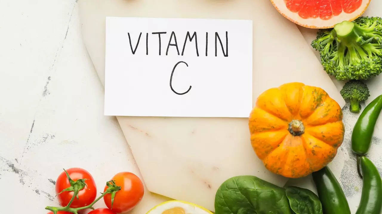 foods that have more vitamin c than oranges