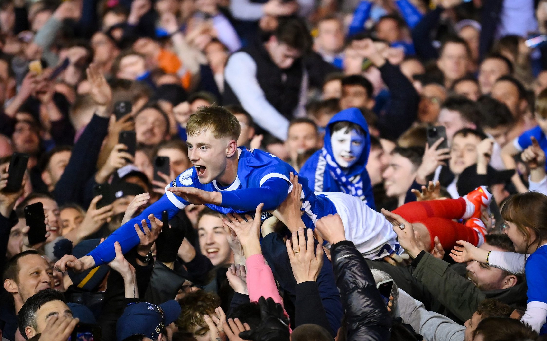 pictured: bedlam at fratton park as portsmouth promoted to championship