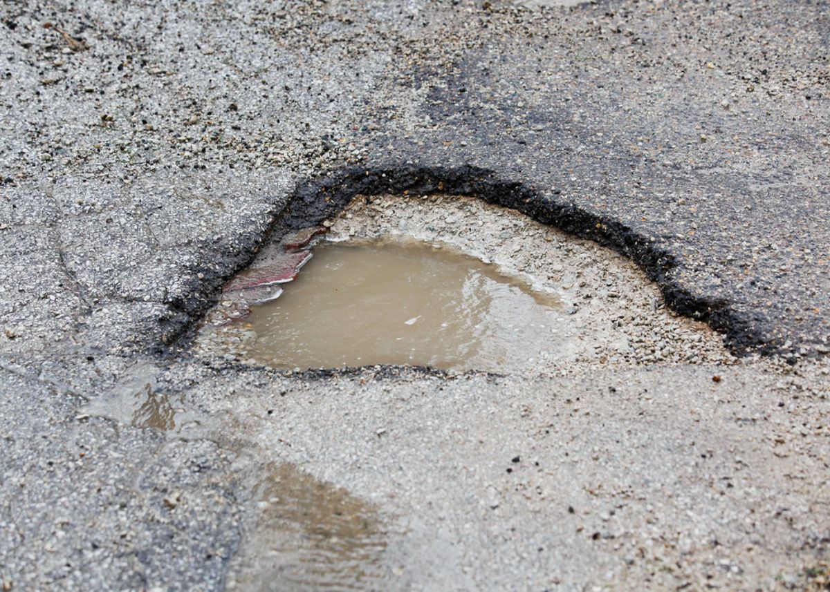 johannesburg roads agency sheds light on ‘what is causing potholes’