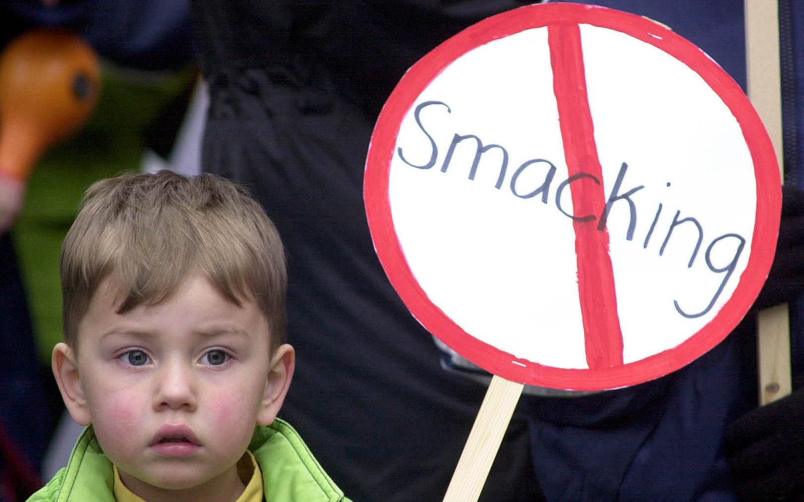 paediatricians call for total ban on smacking
