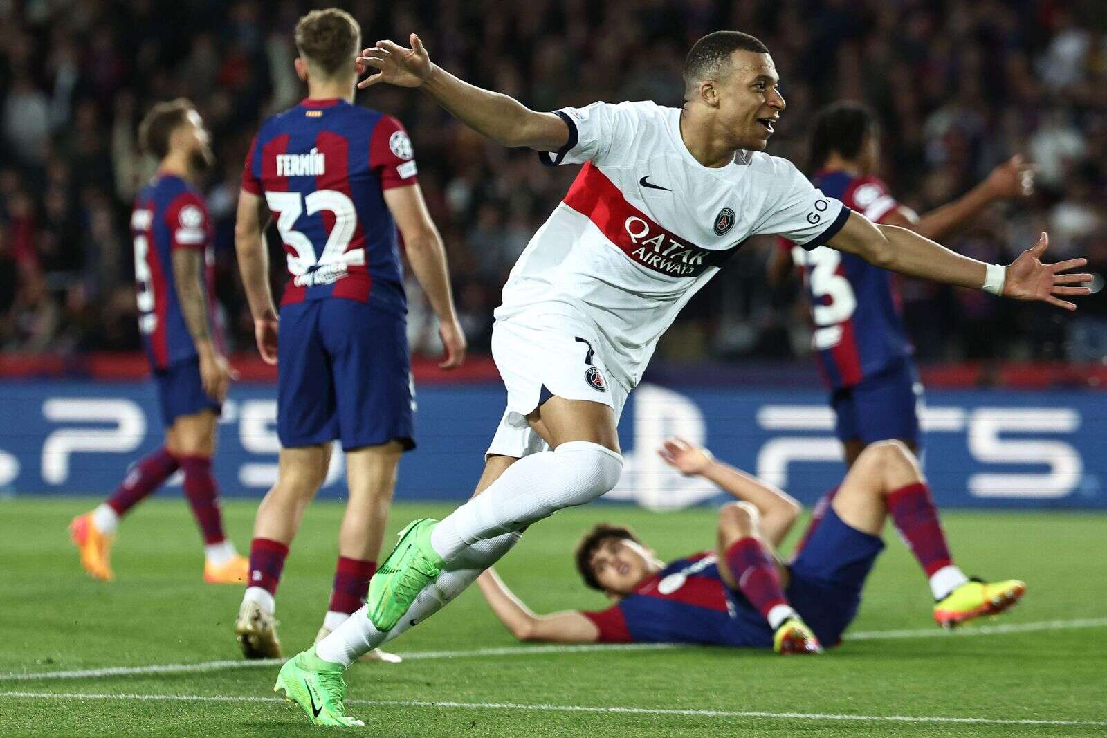 mbappe keeps champions league dream alive as psg cast out ghosts from the past to defeat barca