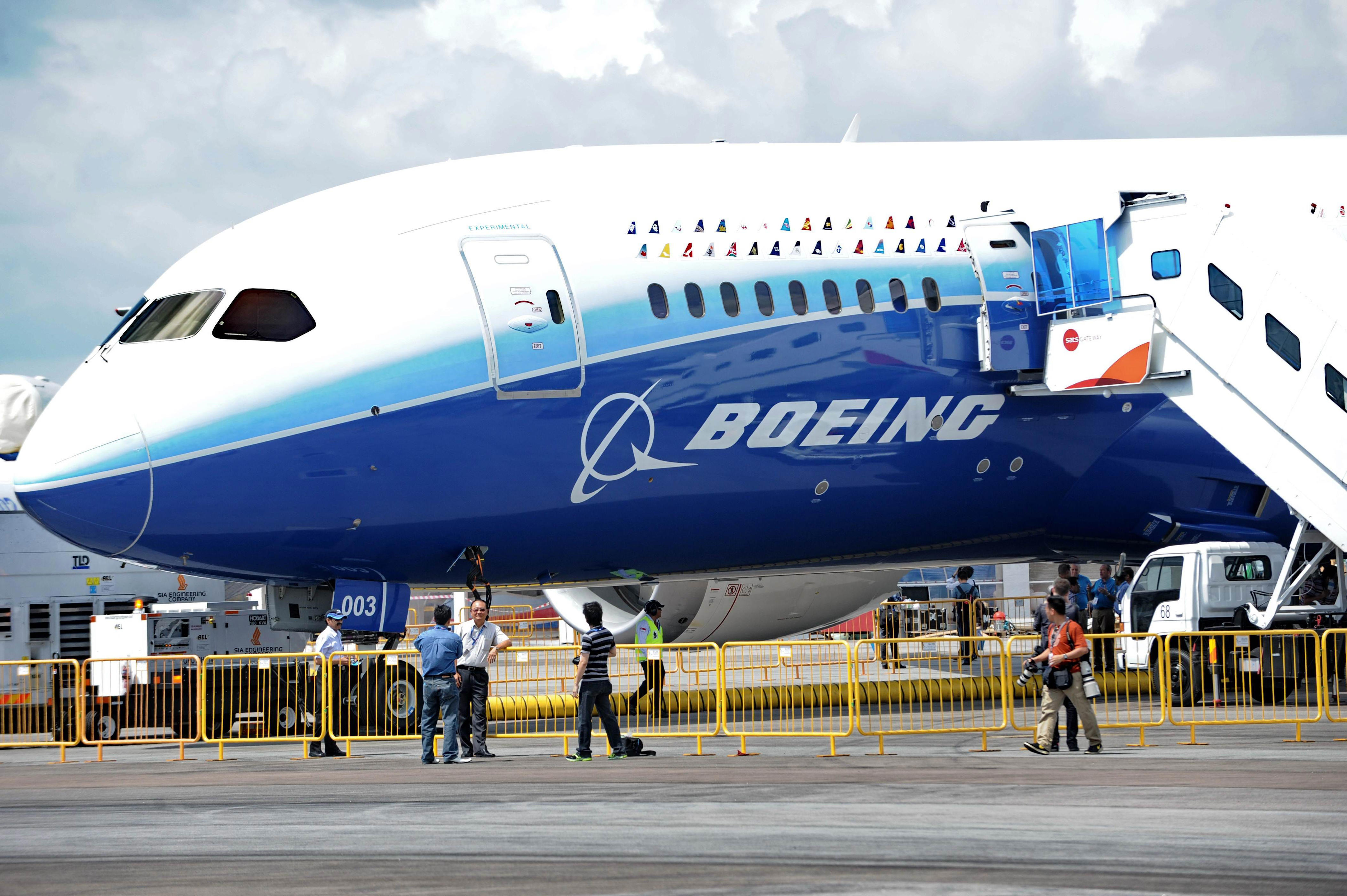 microsoft, a boeing engineer turned whistleblower says the planemaker needs ground all its 787 dreamliners