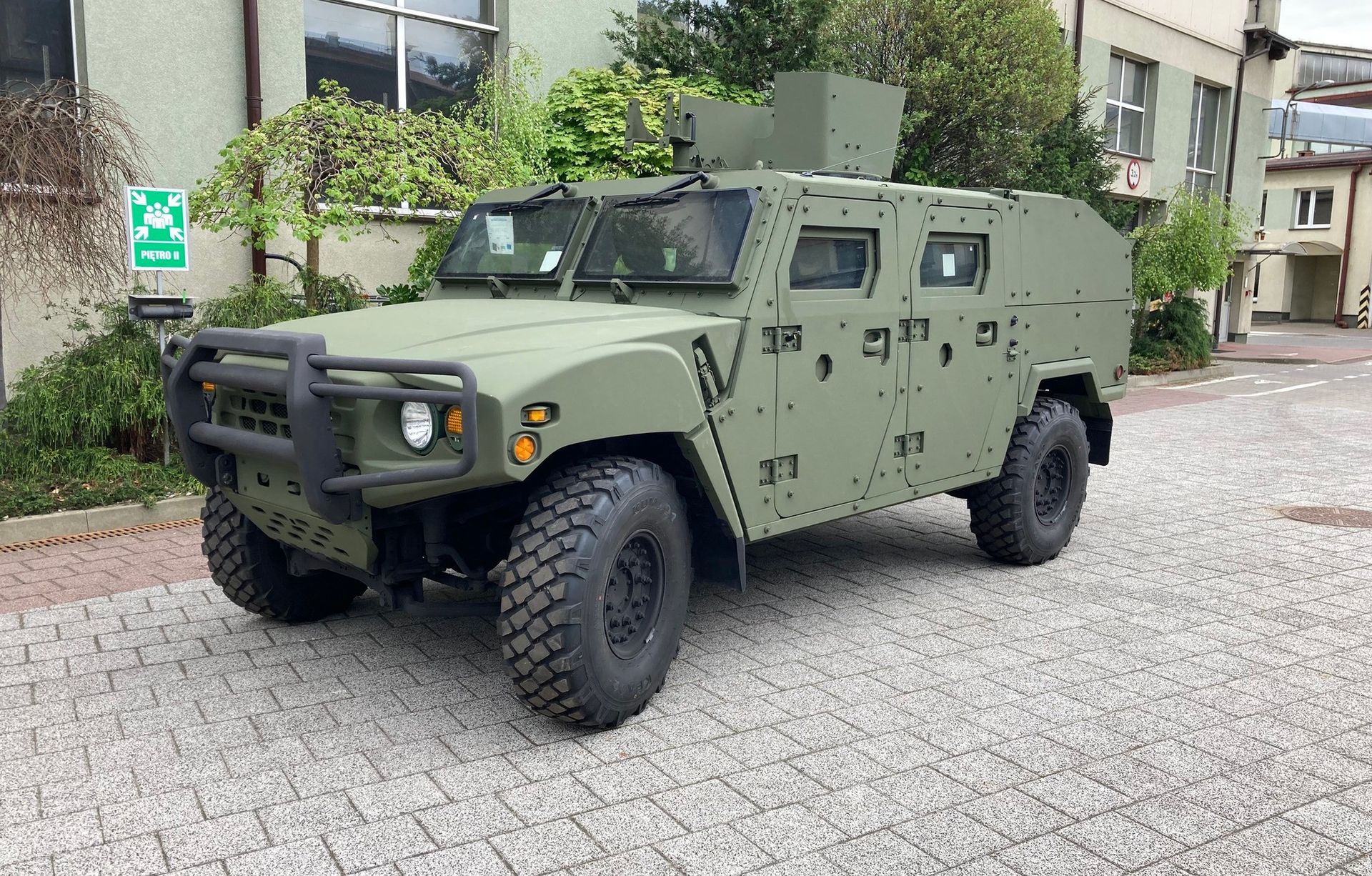 wojsko zamówiło 400 aut. kia kltv dotarła do polski