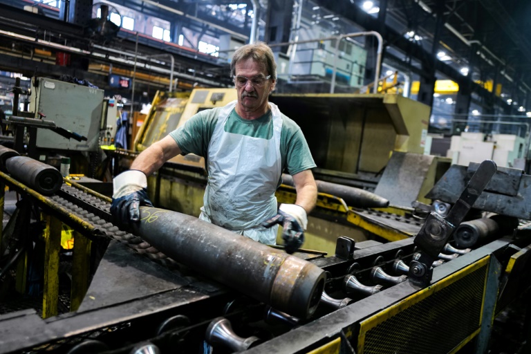 a scranton, une usine d'un autre temps fabrique des obus pour l'ukraine
