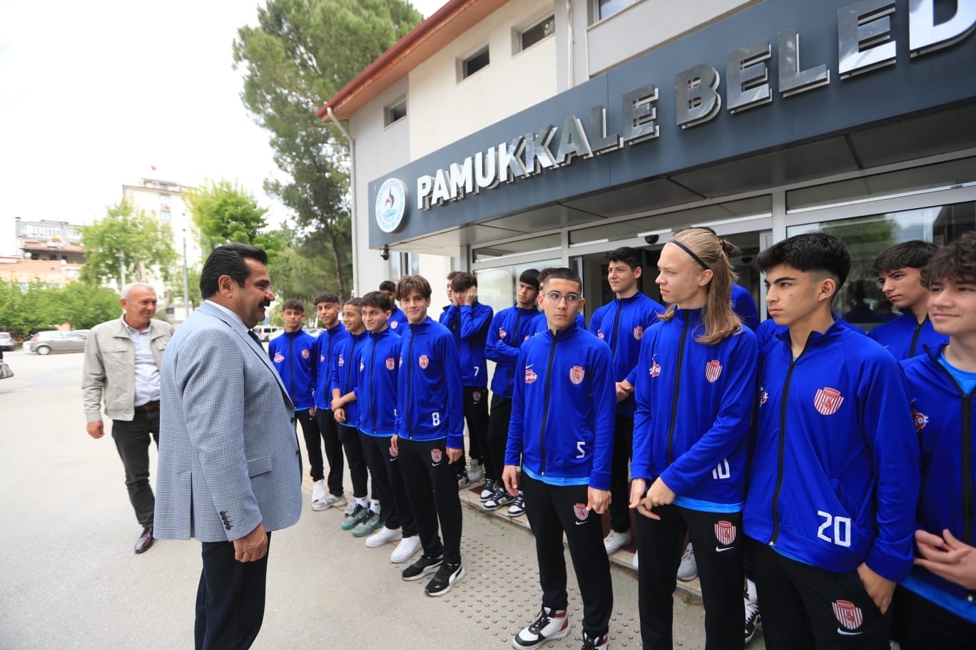 başkan ertemur, gençleri türkiye şampiyonasına uğurladı