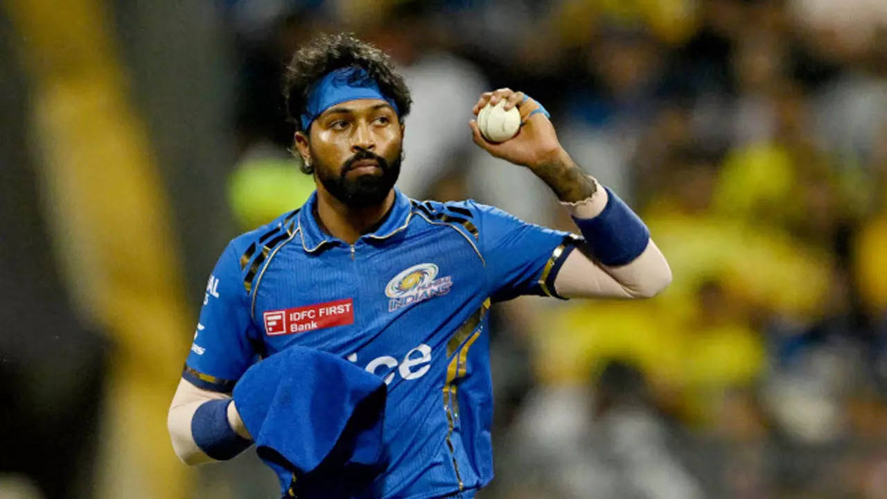 'hardik has not let it affect him personally but...': mumbai indians player on hostile crowd behaviour