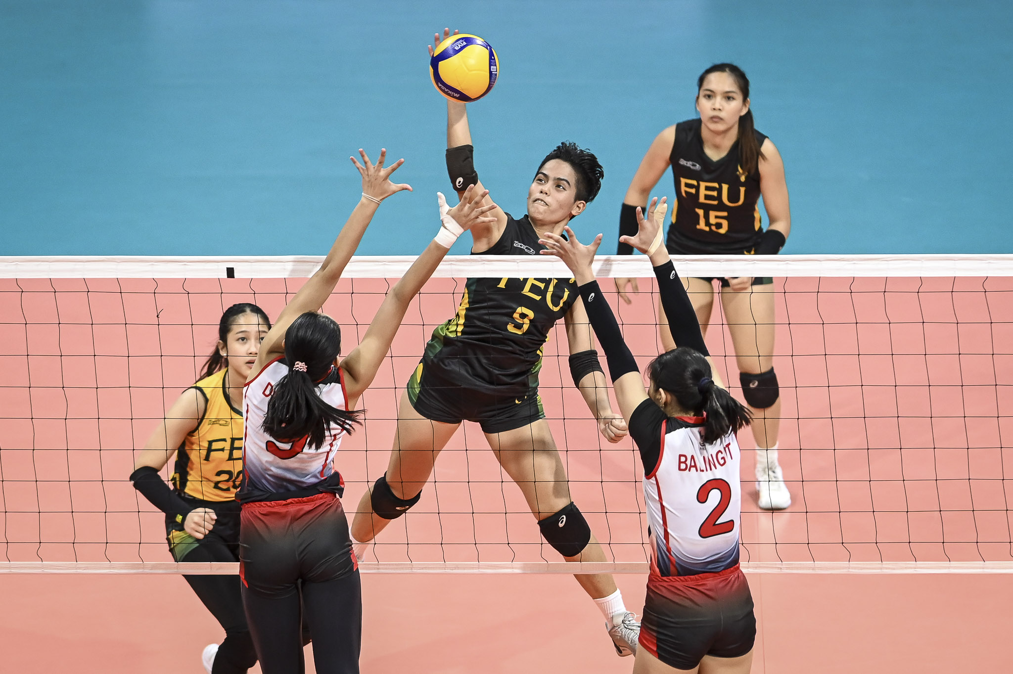 feu wins fourth straight game, rips ue in uaap women’s volleyball
