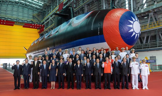 대만이 '한국 잠수함' 훔쳤다? 文정부 미스터리 행적