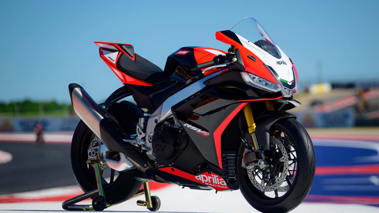 we’re drooling all over aprilia’s se-09 sbk rsv4 and tuono v4 factory
