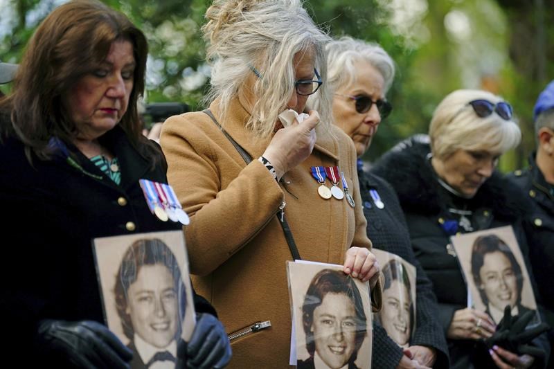 hundreds pay tribute to police officer shot dead 40 years ago from inside libya's uk embassy