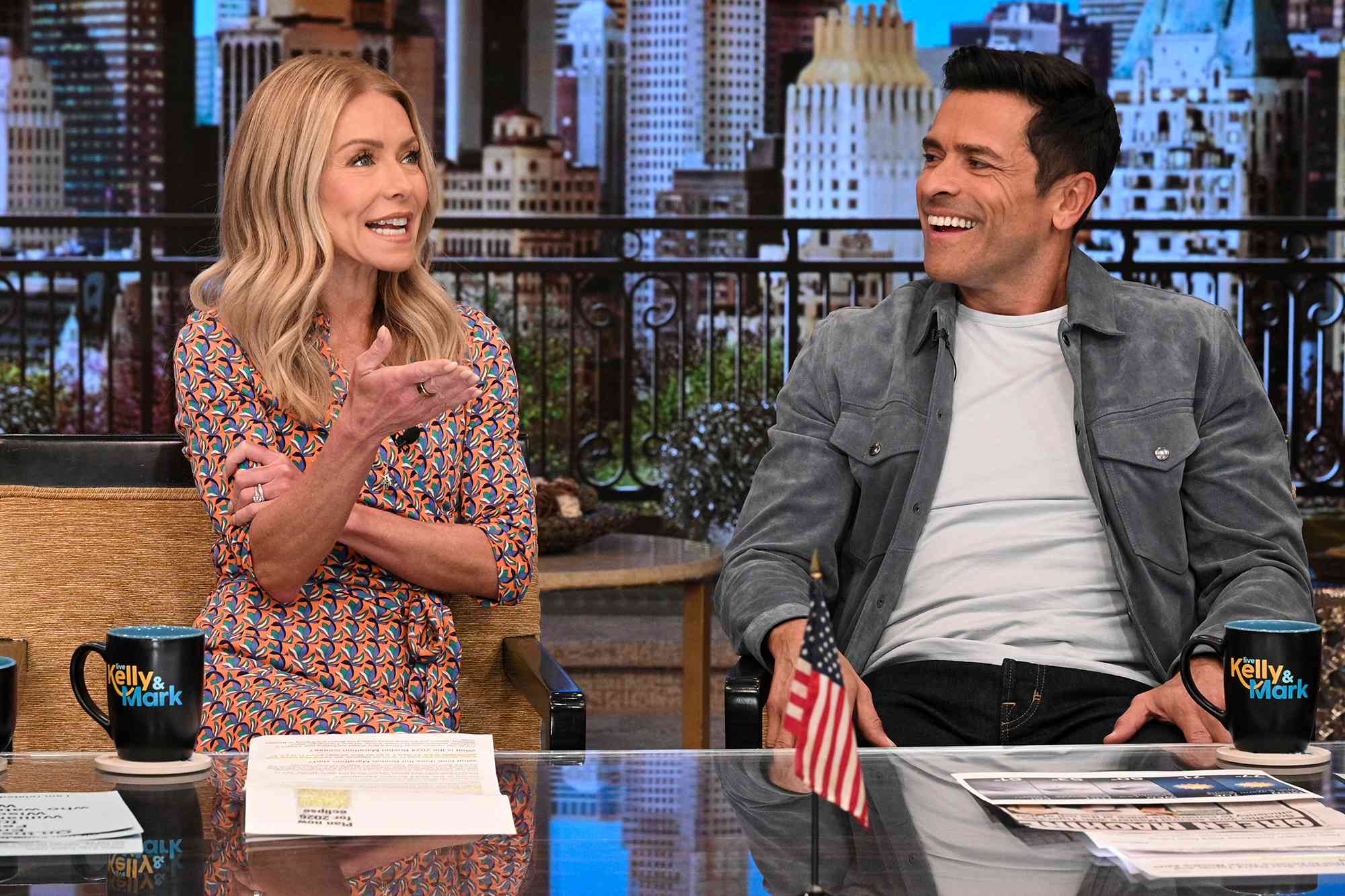 Kelly Ripa and Mark Consuelos shocked by surprise “All My Children