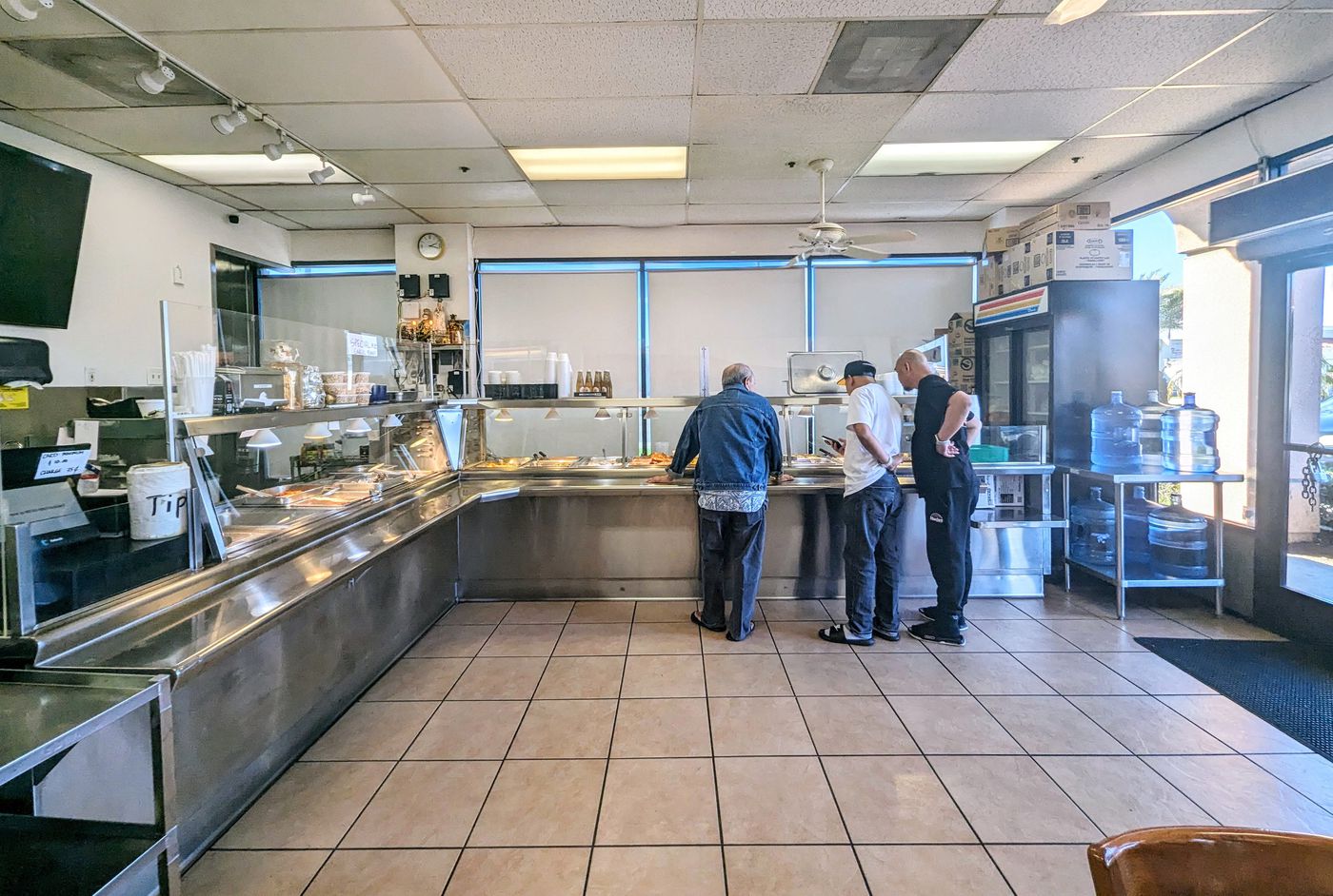 this classic la filipino point-point joint has been elder-approved for 25 years