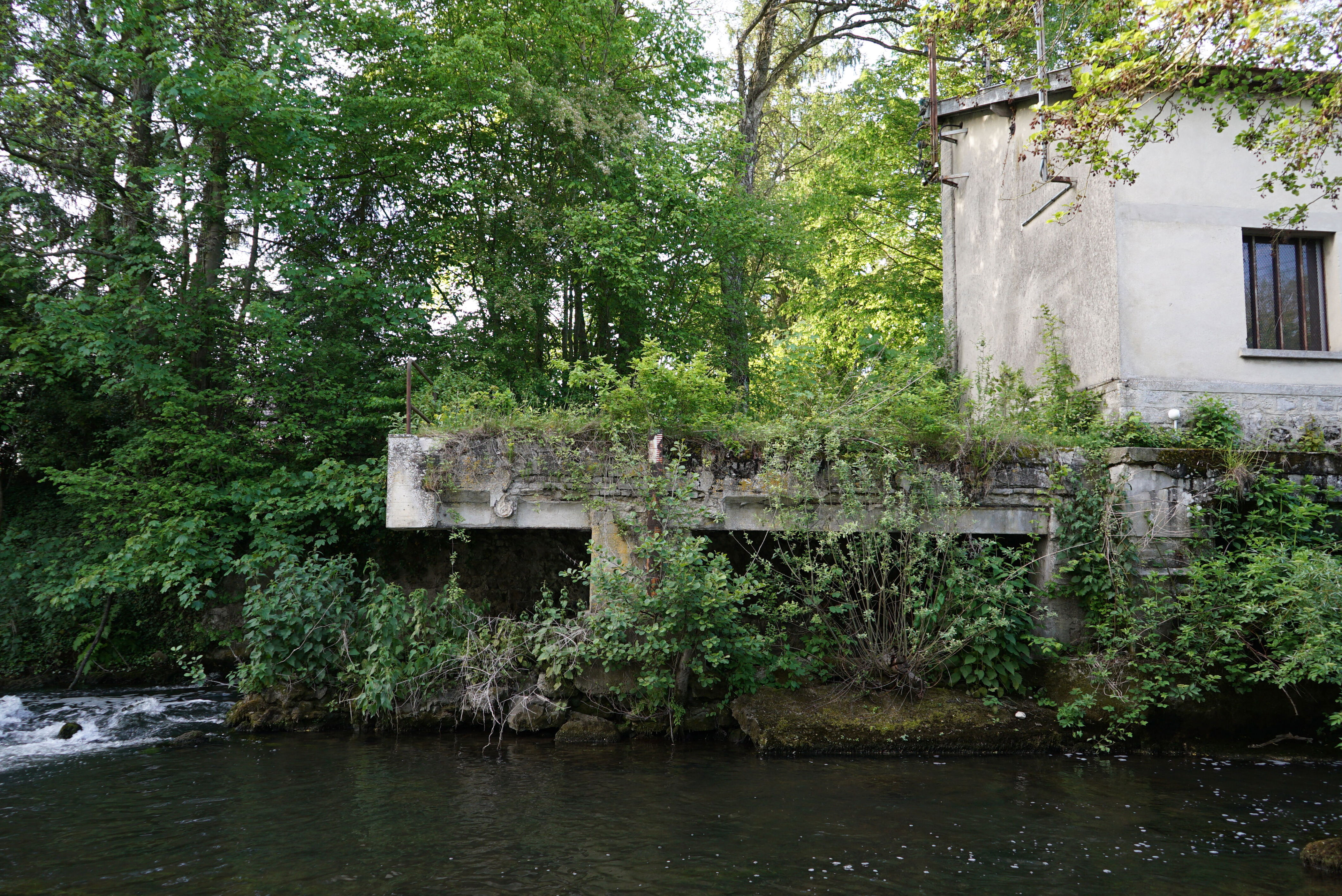 un groupe de hackeurs russes se vante d’attaquer un barrage français mais frappe en réalité un ancien moulin à eau