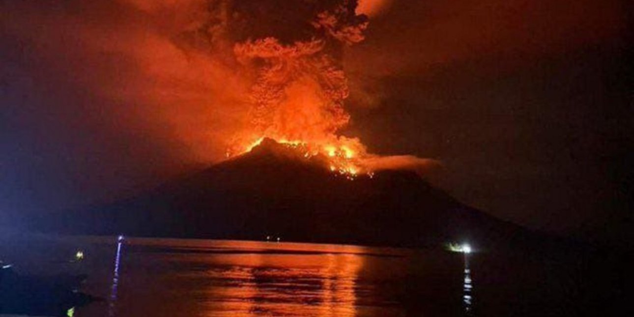 ινδονησία: ηφαίστειο εξερράγη στη βορειοανατολική κελέβη - εκκενώθηκαν δύο χωριά [βίντεο]