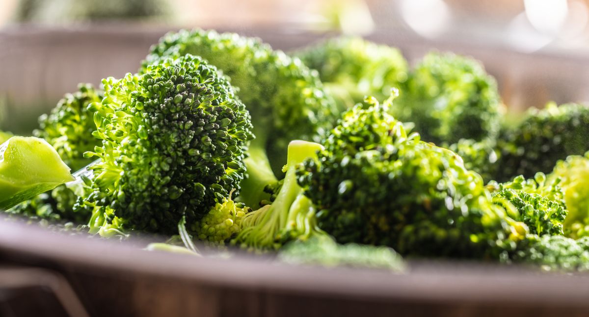 la verdura con mucha proteína y pocas calorías que ayuda a ganar músculo y perder peso rápidamente en primavera