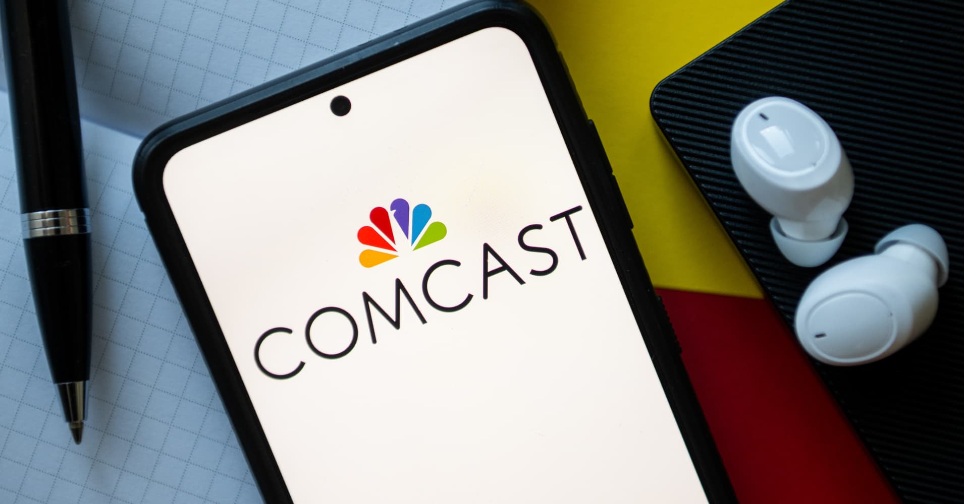 comcast launches prepaid and month-to-month internet and phone plans
