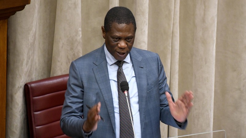 mashatile calls on communities to report those behind killing of traditional leaders