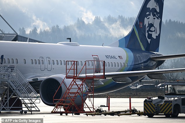 alaska airlines is grounded by faa due to 'technical problem'