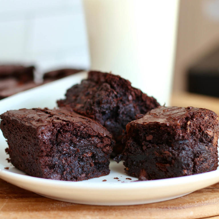 Chewy & Fudgy Sourdough Discard Brownies