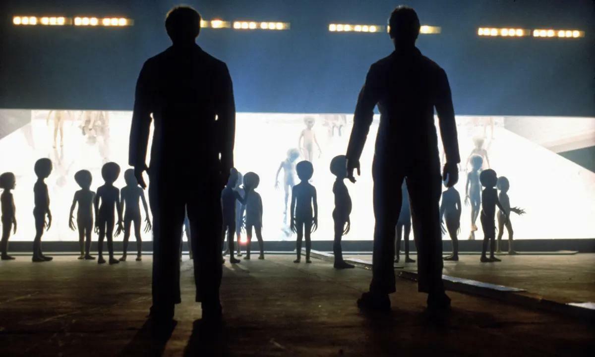 steven spielberg återvänder till sci-fi-genren - jobbar på hemlig ufo-film