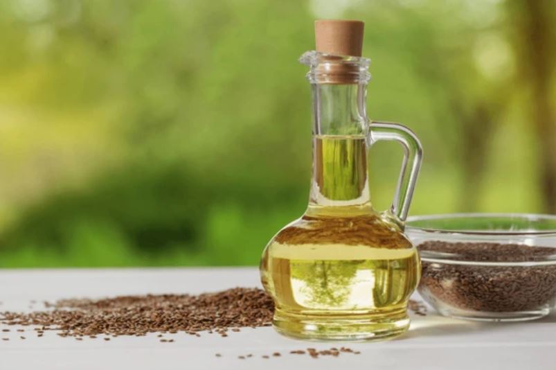 7 propiedades del aceite de lino: mejora tu salud de forma natural