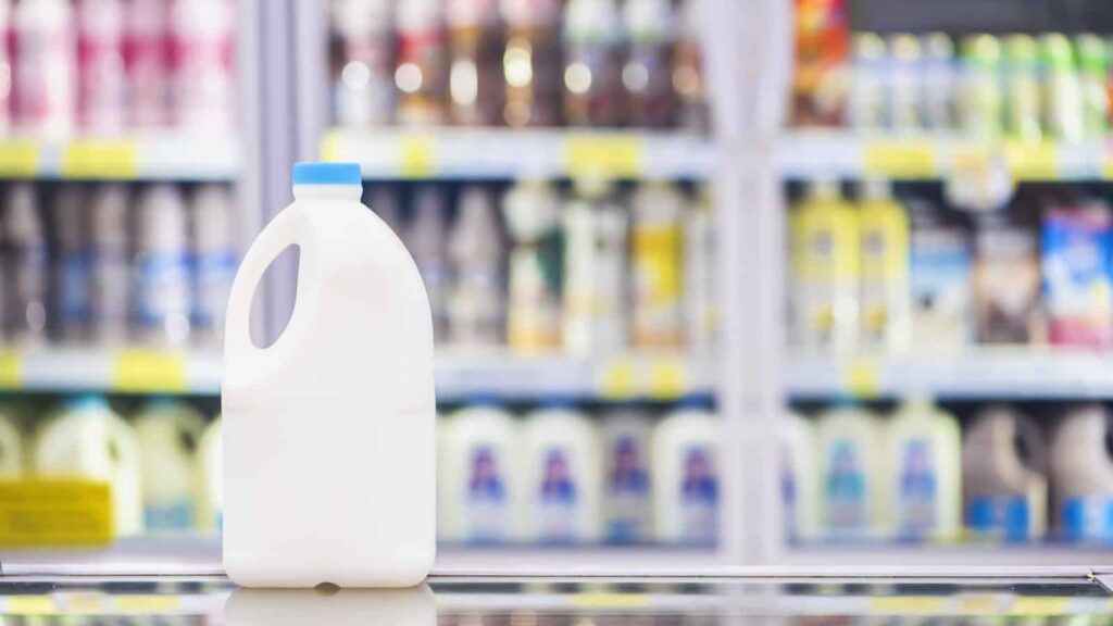 15 English Tea Rituals That Confuse the Rest of the World