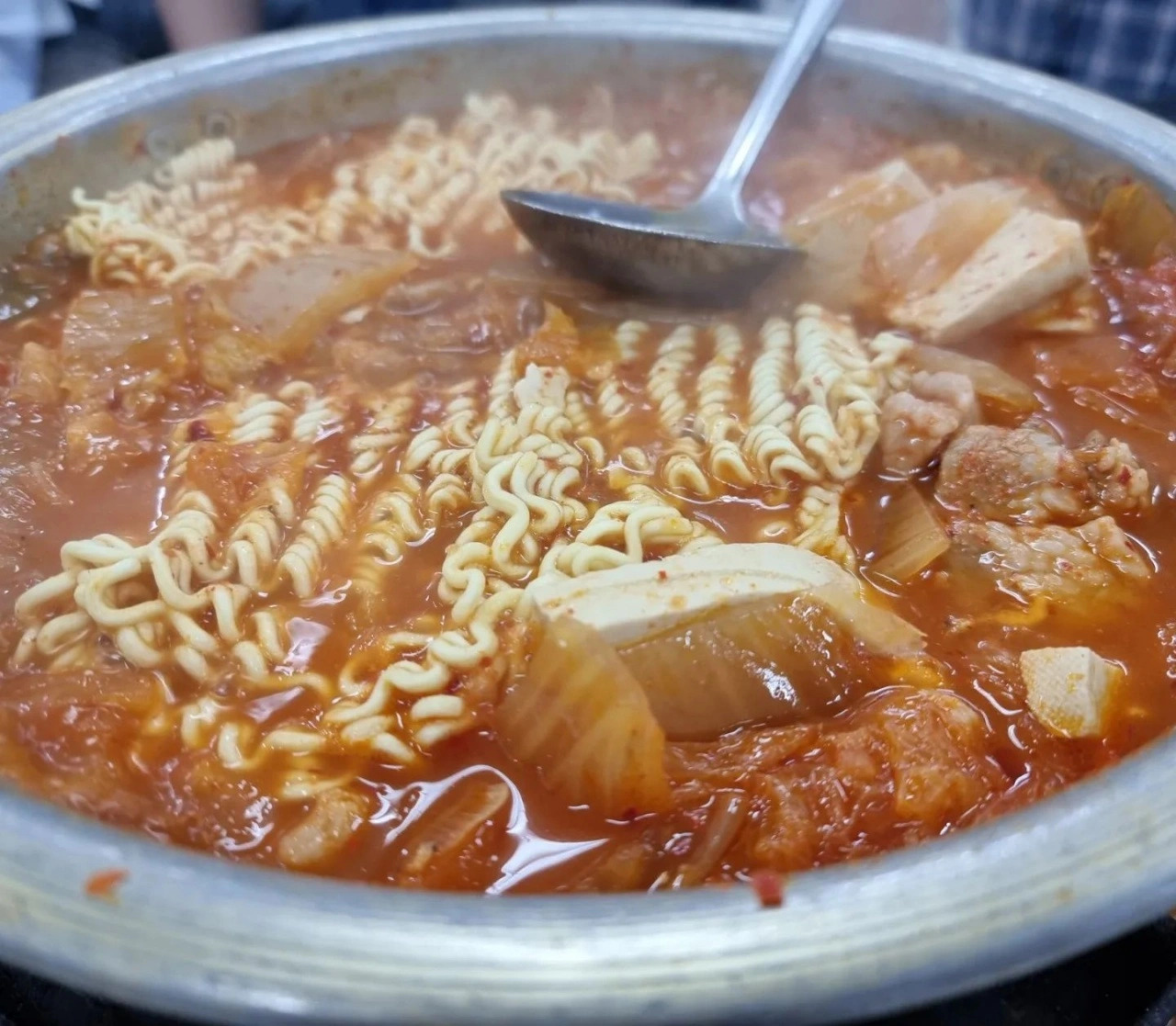 친근하지만 깊은 맛, 김치찌개 맛집 best5