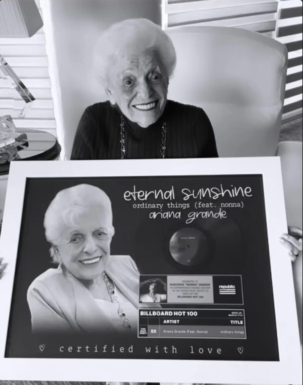 la abuelita de ariana grande rompe increíble récord a los 98 años