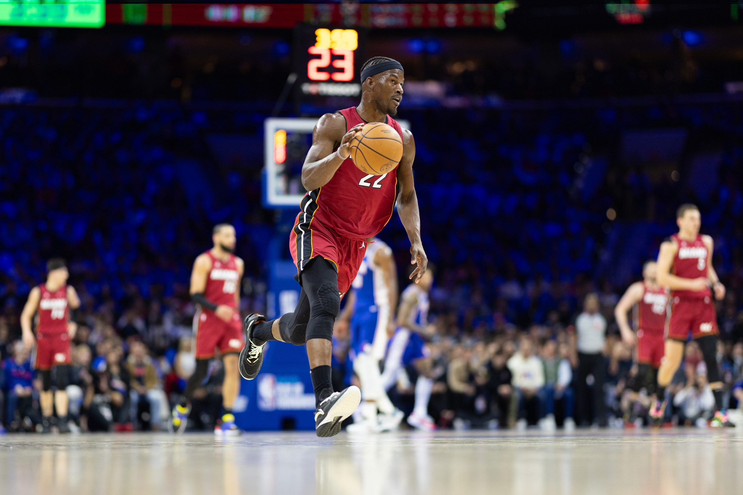 heat get big jimmy butler injury scare during play-in game vs. 76ers