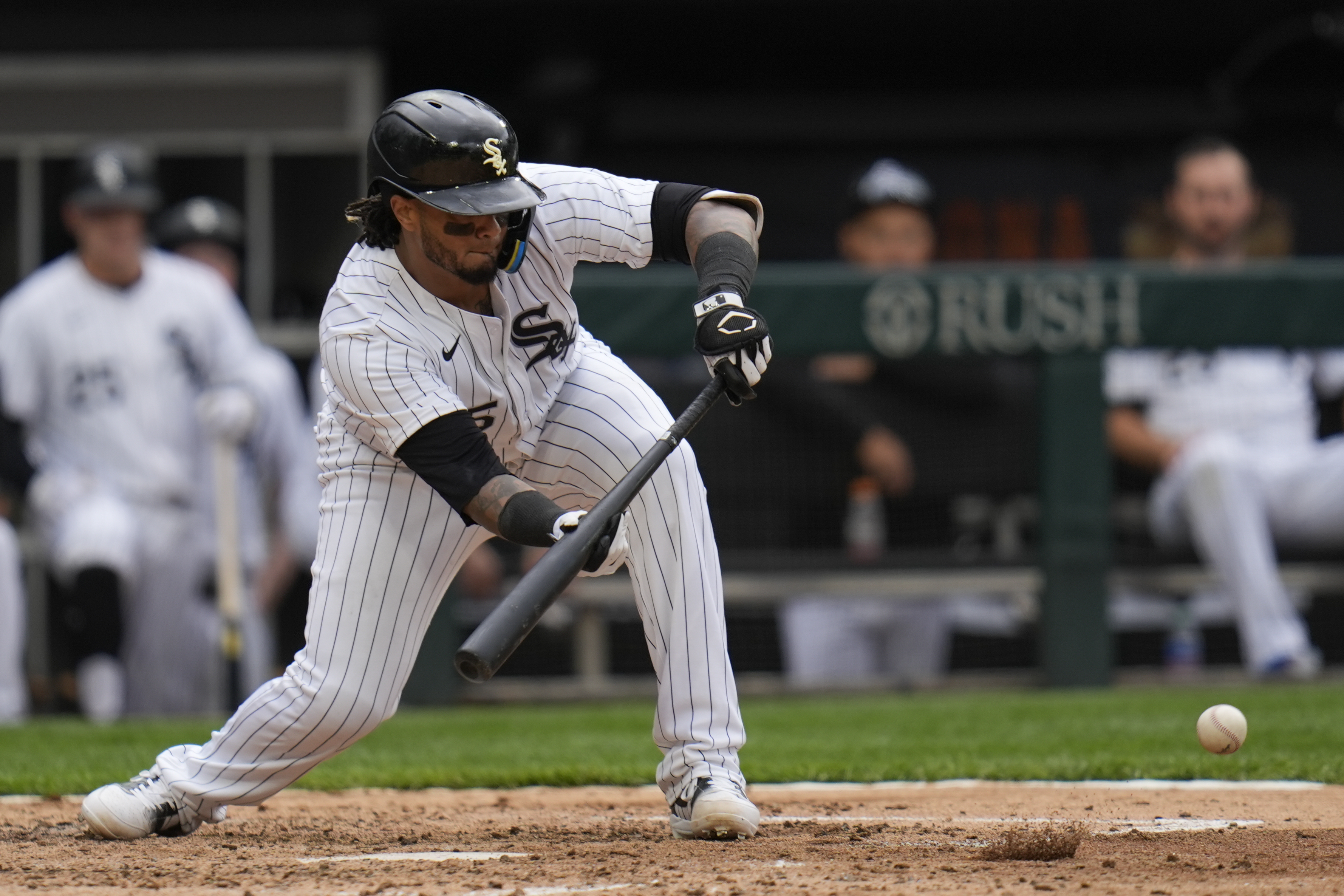 sheets and fedde lead white sox over royals 2-1 to stop 6-game skid with doubleheader split