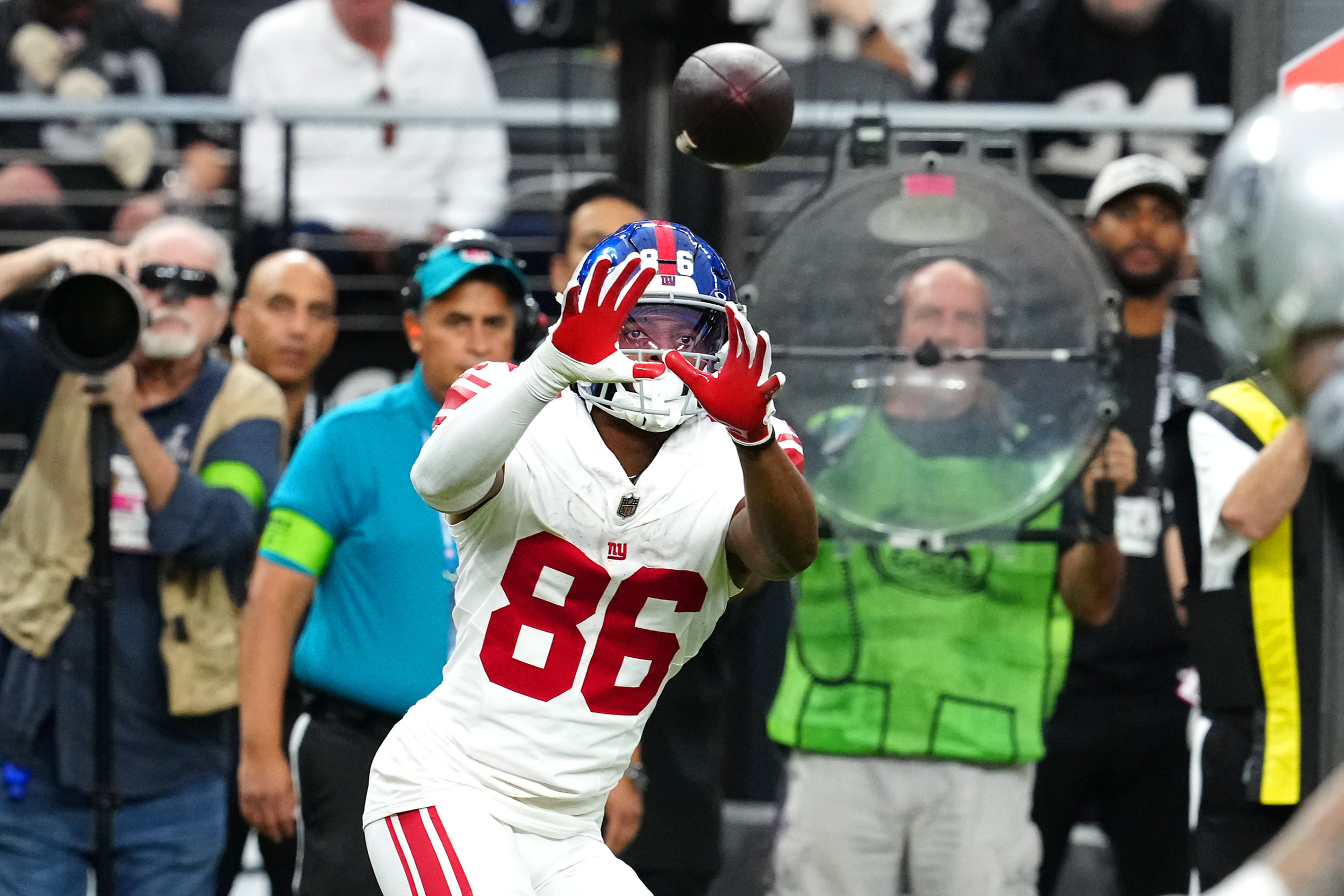 top giants wr skips workouts over his contract