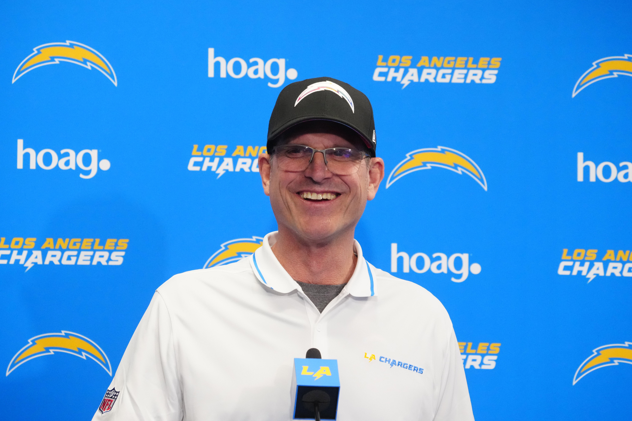 los angeles chargers hc jim harbaugh steals brother’s former offensive weapon with baltimore ravens