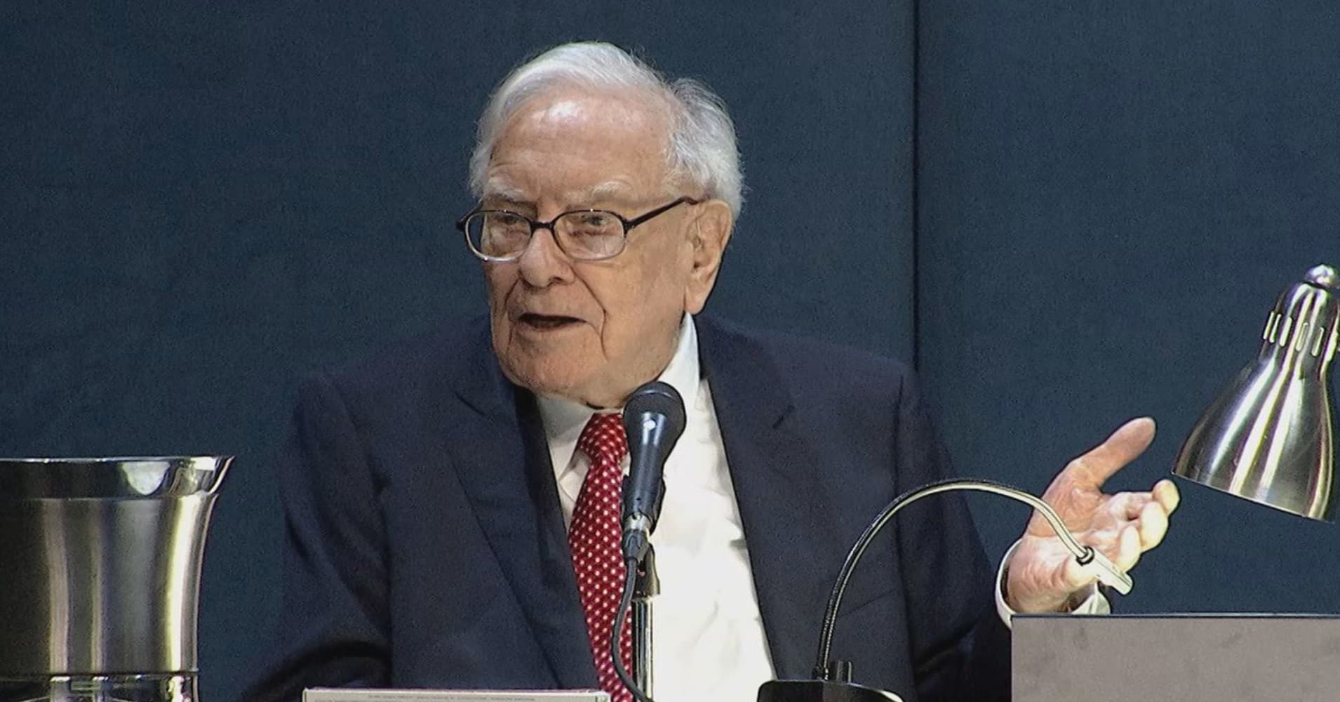 warren buffett's best advice for investing—and for a happy life—from the 2024 shareholders meeting