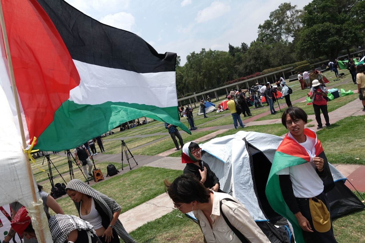 las islas de ciudad universitaria abrazan al movimiento por palestina