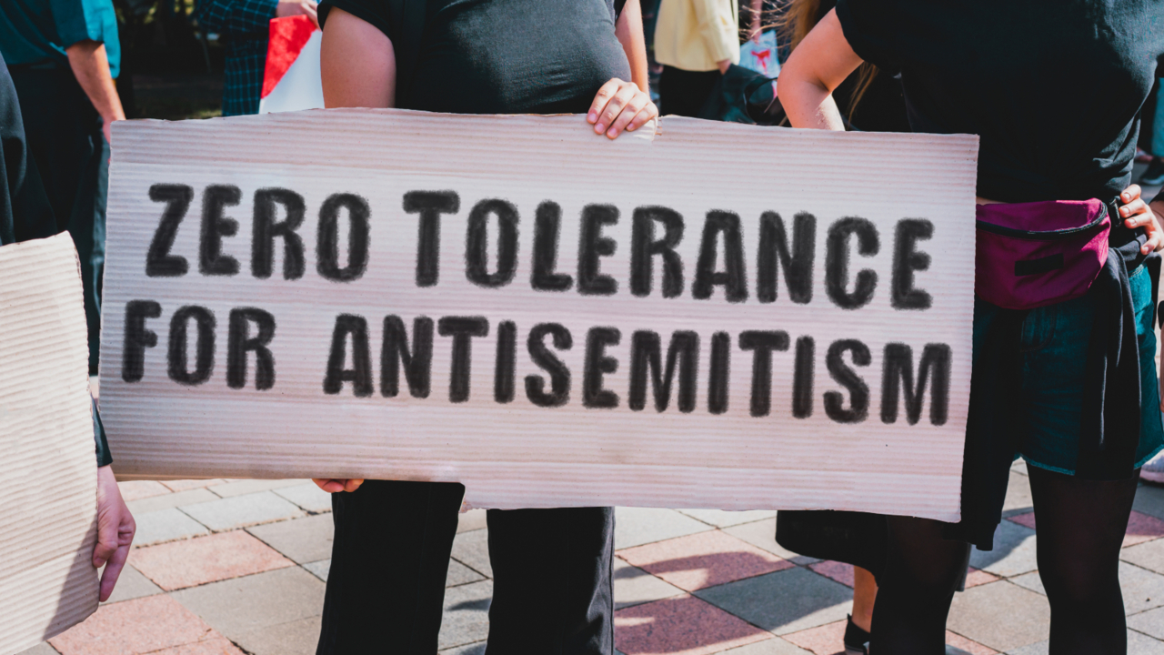 albanese govt needs to show ‘more leadership’ over rising anti-semitism at universities
