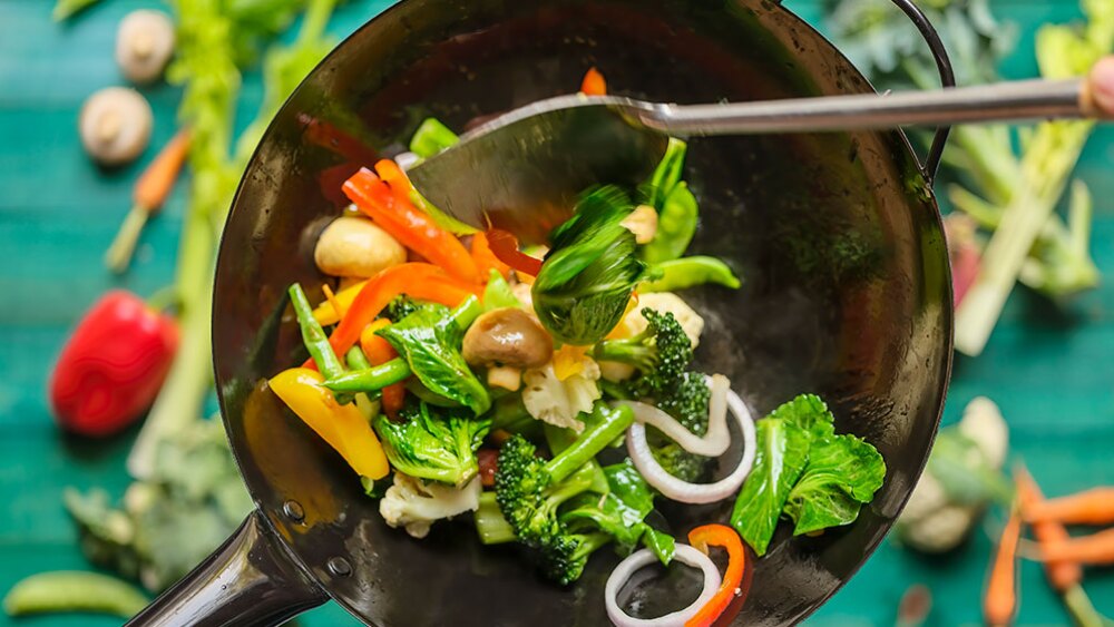5 guarniciones con verduras para hacer más saludables tus comidas