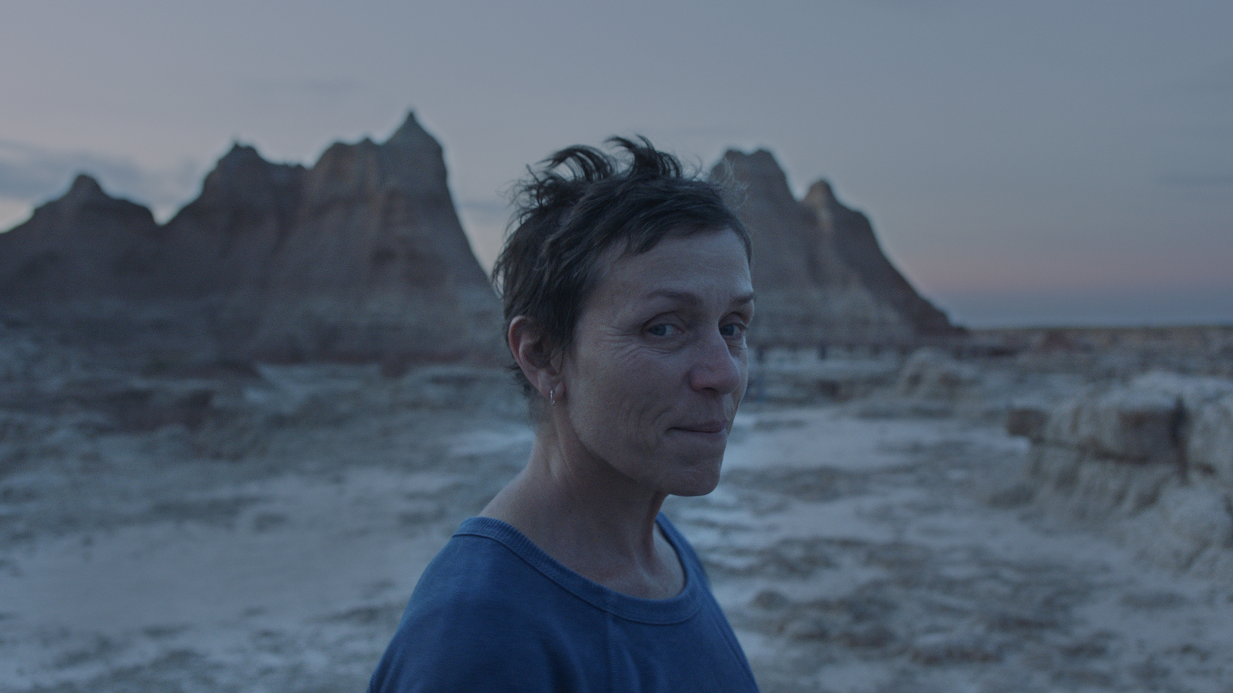 <p>It’s amazing how some stories that might not sound interesting at all can be told in such a beautiful way. Such is the case for <em>Nomadland</em>, one of the few films to have won a female director (Chloé Zhao) an Oscar for directing. This film stars Frances McDormand, and it absolutely shines. </p><p>You may also like: <a href='https://www.yardbarker.com/entertainment/articles/the_most_memorable_hollywood_duos/s1__37259368'>The most memorable Hollywood duos</a></p>