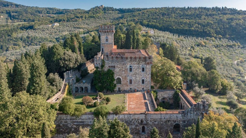 majestátní zámek nedaleko florencie hledá nového majitele: objevte tisíciletou historii v kouzelné krajině toskánska