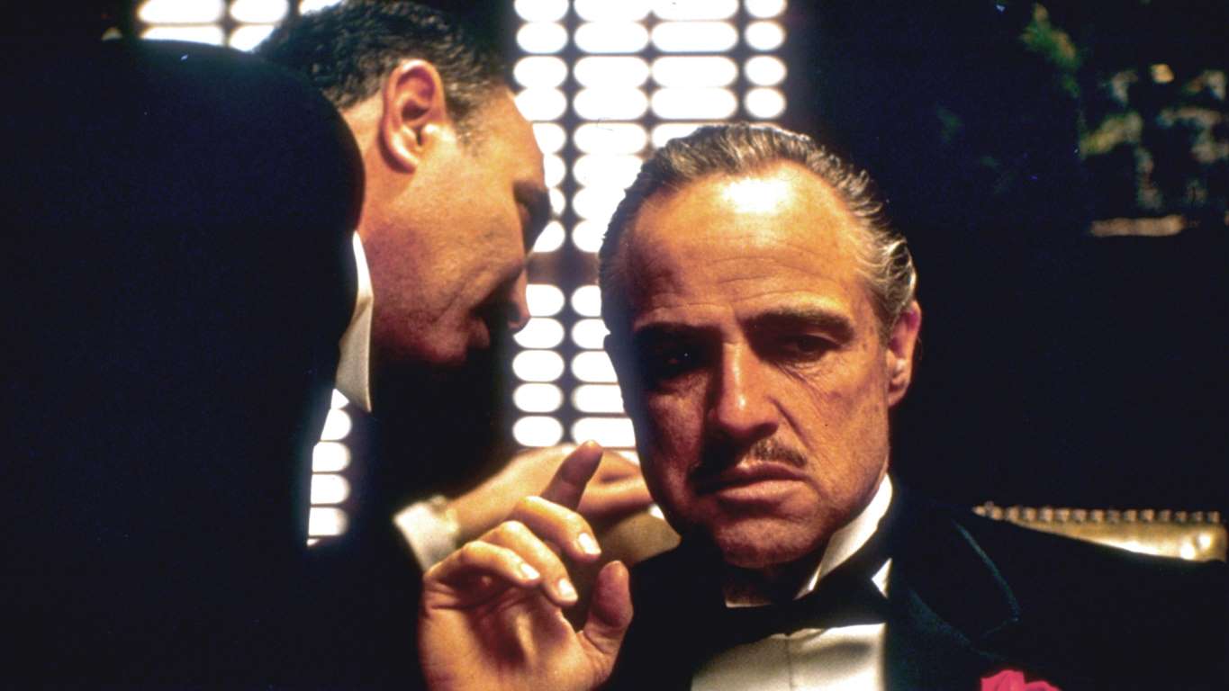 Don Vito Corleone, head of a mafia family, decides to hand over his empire to his youngest son Michael. However, his decision unintentionally puts the lives of his loved ones in grave danger.