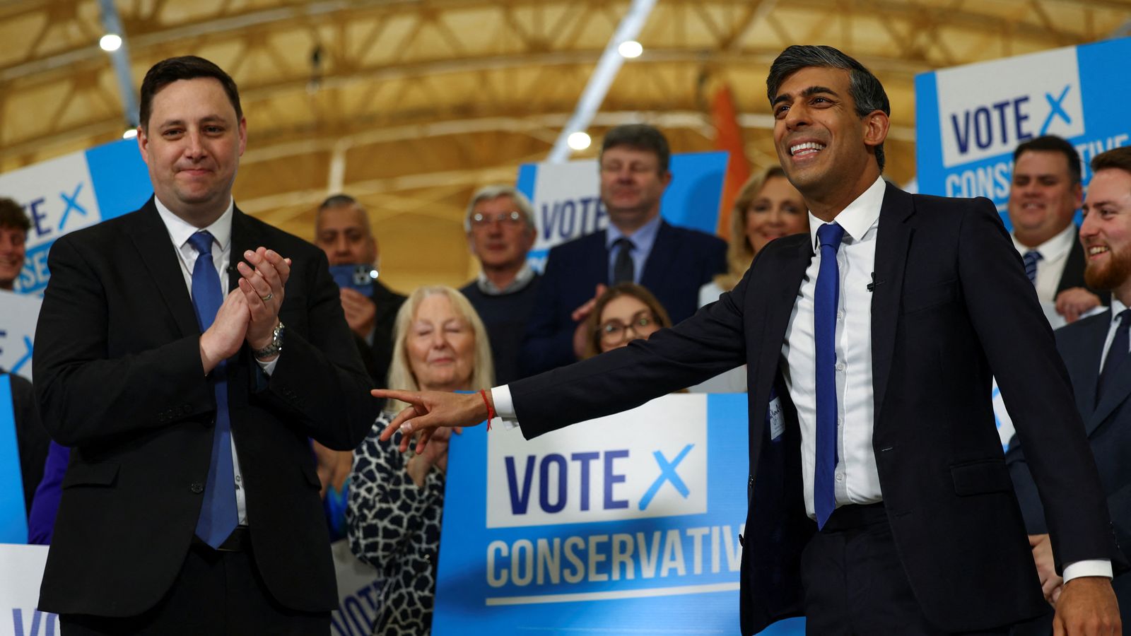 sunak urges tories to stick with his leadership after party suffers shock election losses