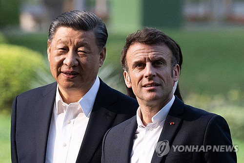 시진핑, 5년만의 유럽 순방 시작…안보·외교수장 대동 프랑스행