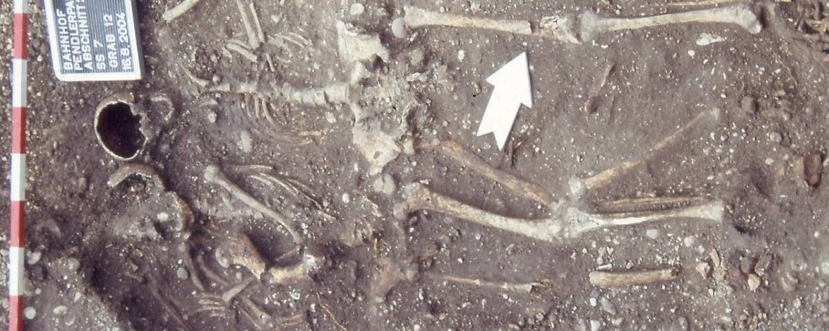 η πρώτη ταφή μητέρας – κόρης από τη ρωμαϊκή περίοδο – ο ασυνήθιστος τάφος που βρέθηκε πριν από 20 χρόνια και τα μυστικά που έκρυβε