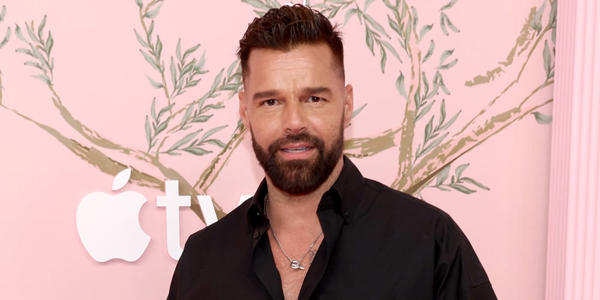 Ricky Martin Sets Social Media Ablaze with Barely-Clothed Bathroom Video (Full Video Inside!) | Ricky Martin, Shirtless Moments | Just Jared: Gossip and Entertainment News<br><br>